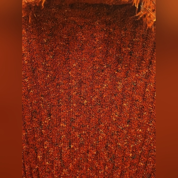 Alfred Dunner Red Speckled Fringe Collar Sweater Size Medium - Picture 4 of 9